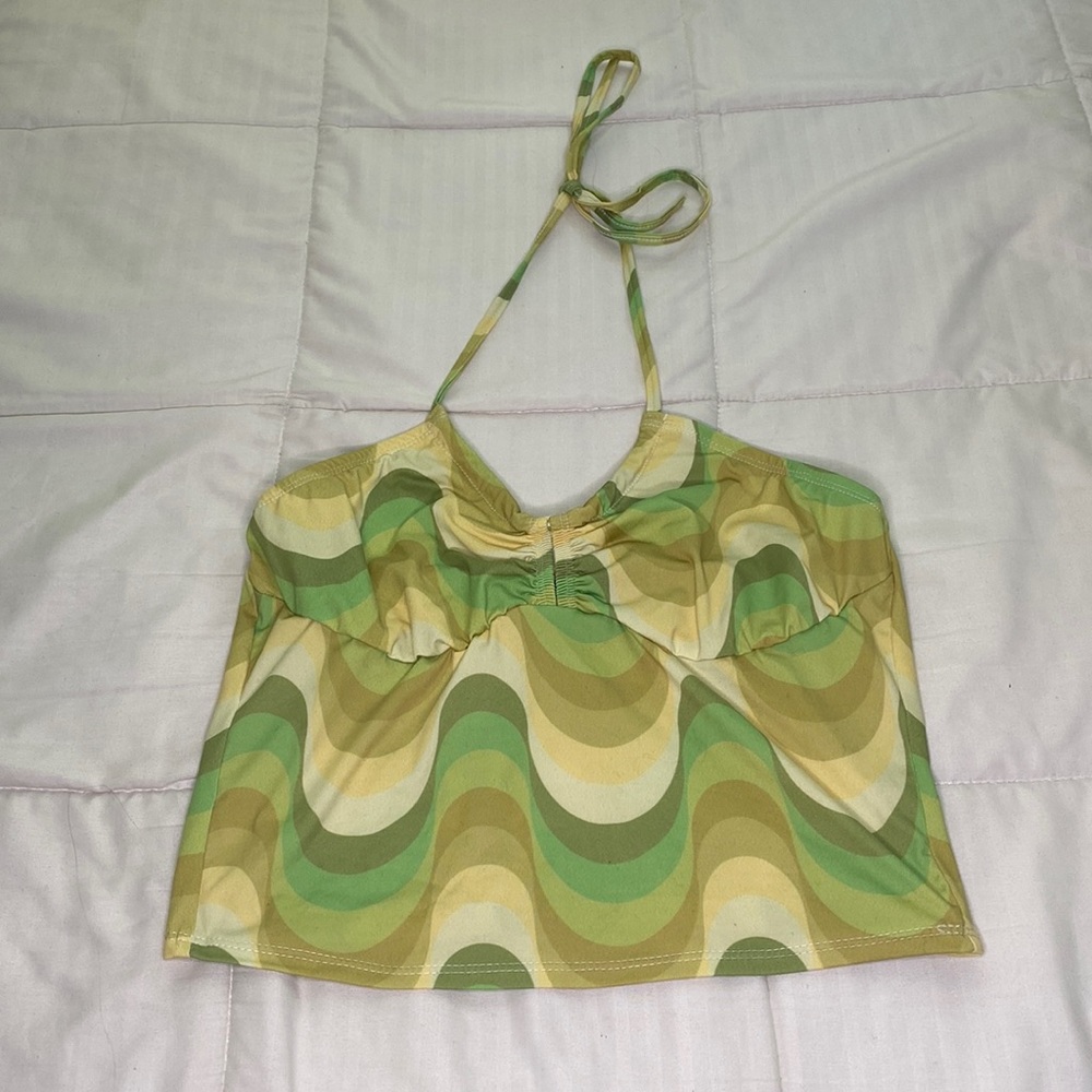 Size S Y2K halter top